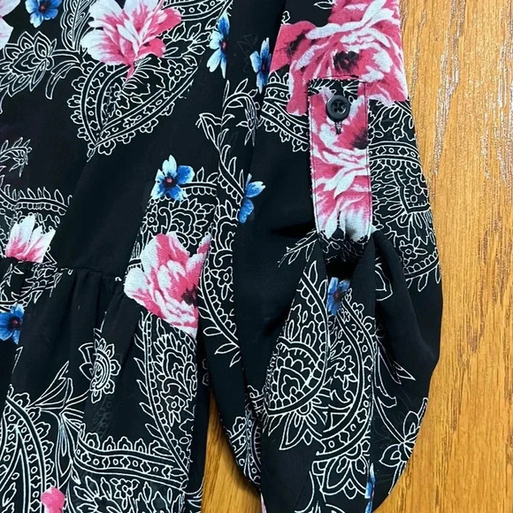 Torrid Paisley Print Chiffon Button Front Hi-Low Top - Picture 5 of 8